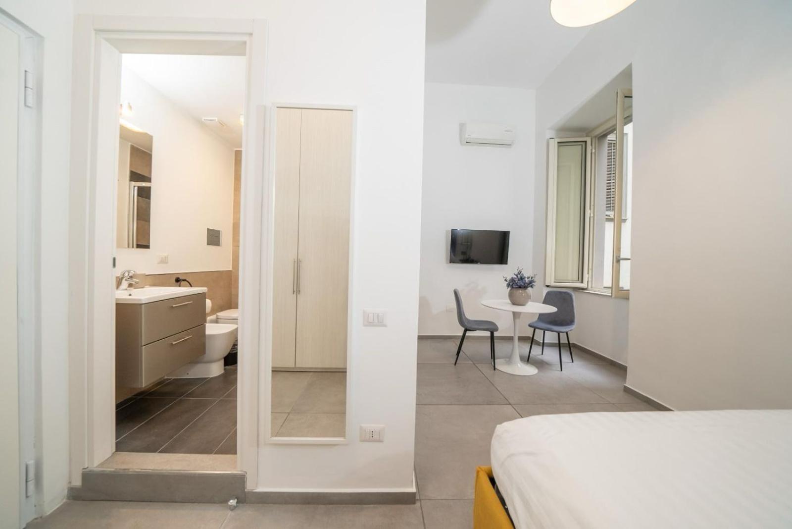 Bovio Boutique Studio Apartment Nápoles Quarto foto